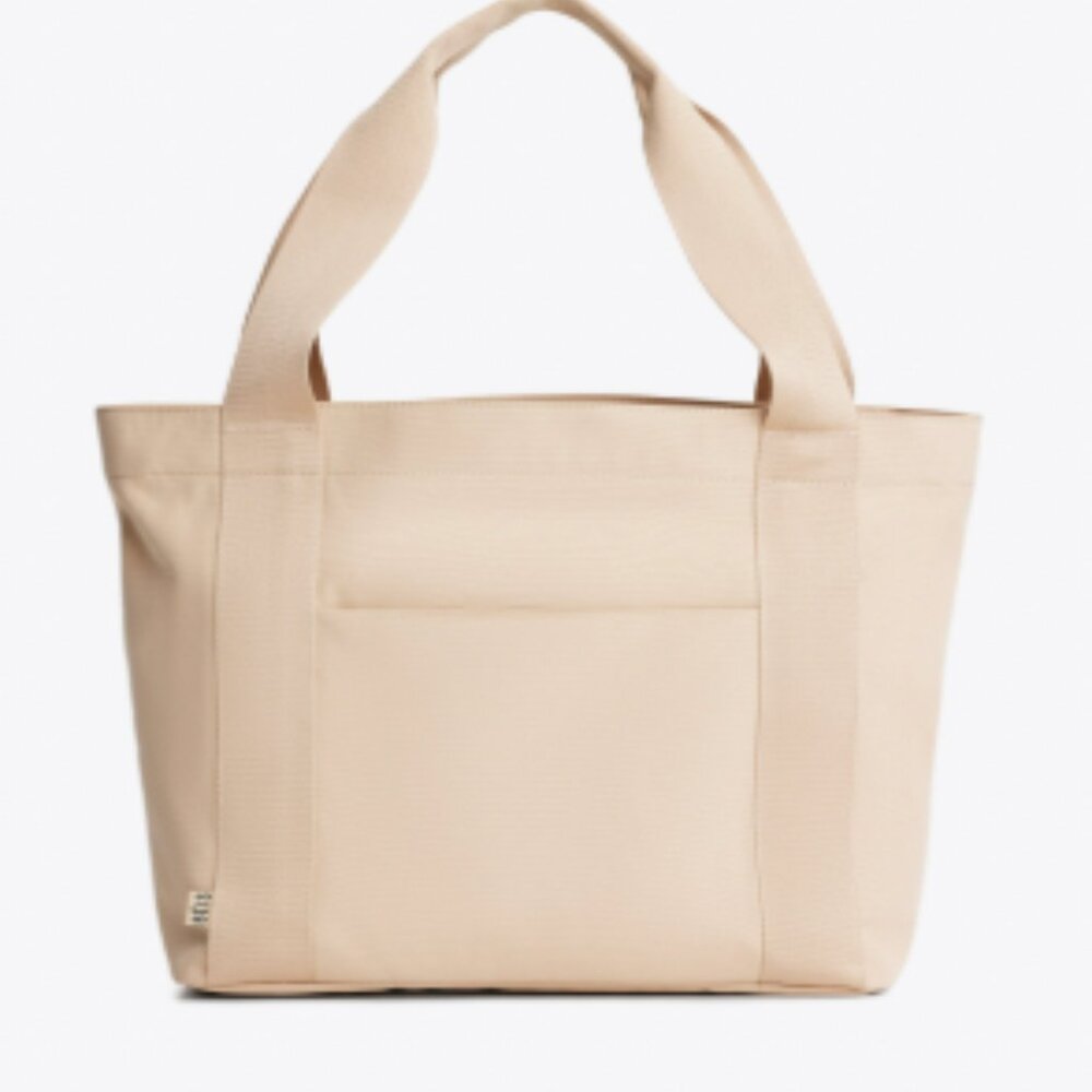 NWT BEIS Beisics Tote in Beige